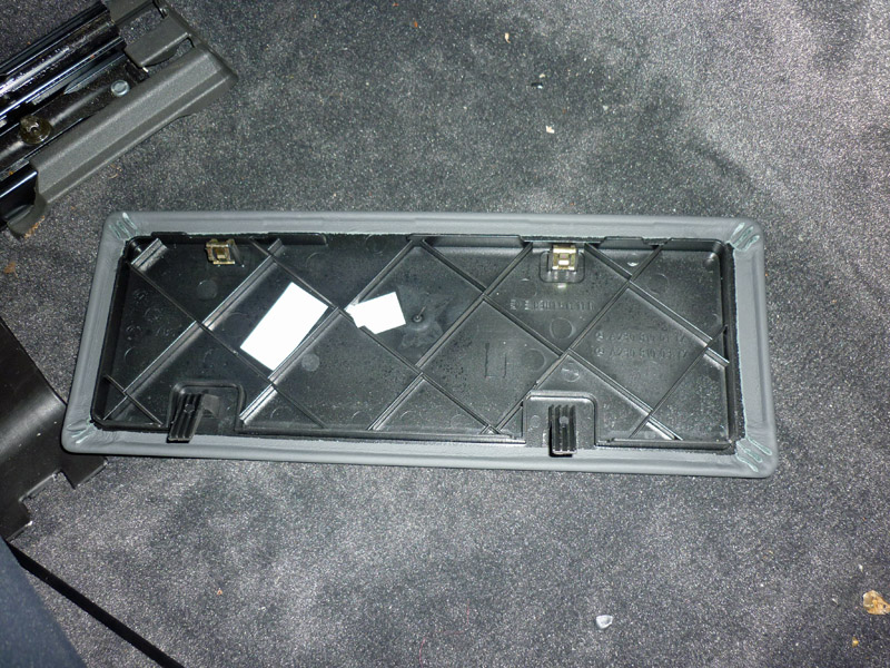 Mercedes SL R230 rear stowage compartment cover